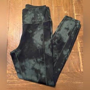 Victorias Secret Womens Athletic Cropped Tie Dye Leggings 8 Green Pockets Ankle